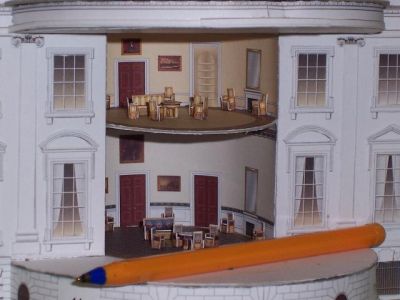la maison blanche
Monica est derriÃ¨re le stylo.....
