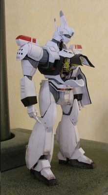 patlabor ingram 
les ouvertures de ventilations au niveau des Ã©lÃ©ments de carrosserie ont Ã©tÃ© ajourÃ©s, les trous des Ã©pauliÃ¨res sont vrais 
