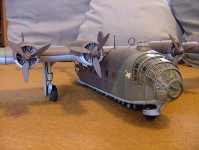 arrado 232
appareil de transport allemand de la fin de la WWII
Bi puis quadri moteur. Son train ventral lui permettait de franchir les petits cratÃ¨res de bombes et de se poser sur les terrains difficiles.
On Ã  pas fait mieux depuis.
