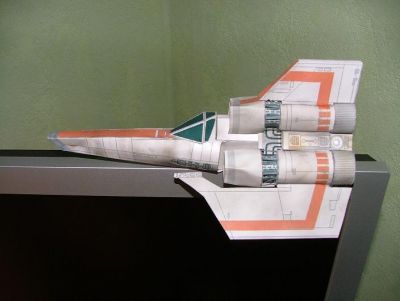 chasseur viper de galactica
j'ai abandonnÃ© avant la fin, il manque l'armement, mais Ã§a se voit pas trop ( Ã  part pour les puriste s'il y en Ã ), aucune explications claire, et je voyais pas ou mettre les pieces qu'il me restait, Ã  part Ã  la poubelle.
