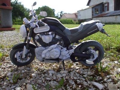 YAMAHA  MT-01

