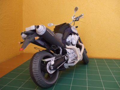 YAMAHA  MT-01

