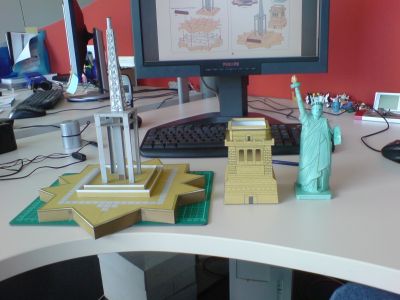 statue de la libertÃ© en 3 partie
