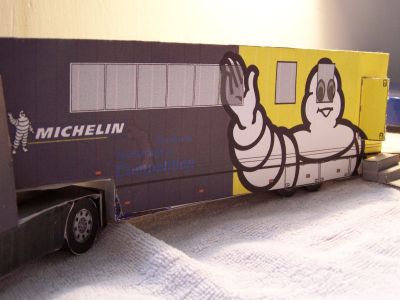 camion michelin
la remorque du camion michelin
