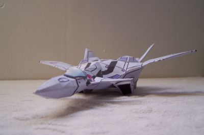 Macross 7 VF-11C Thunderbolt
vue de face
