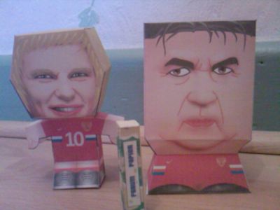 Arshavin et son entraineur
le joueur russe en son entraineur
