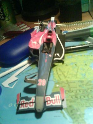 STR1
Avec une suspension, et un ponton.
Je vous rassure, l'aileron n'est pas encore collÃ©...
Keywords: Formule1 F1 TorroRosso torro rosso str1 formula1