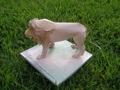 un lion
