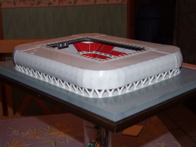 Stade Nungesser 2 du VAFC
vue 3/4 sud, rÃ©alisÃ© sur base de papier cartonnÃ© et papier photo, le tout sur une dimension de 50x40 cm, temps de travail 2 semaines a raison de 2/3 heures par jours.
