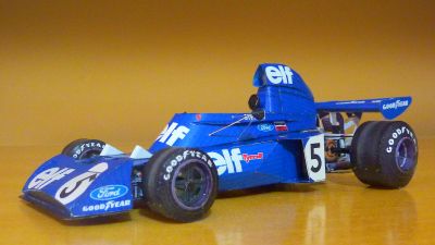 Tyrrell 006 - 1973  L'Ã©chelle 1:24
Championnat de F1 en 1973 a Ã©tÃ© trÃ¨s difficile. Jackie Stewart a gagnÃ© depuis cinq victoires dans un Tyrrell 006 avec patronage d'Elf
