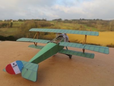 NIEUPORT 10 TRIPLAN
Maquette au 1/66. Création 2015.
1915. Version peu connue du NIEUPORT X. Trois exemplaires furent construits, sans suite.
Téléchargement gratuit:http://pierreg.free.fr/carton/extra/n_triplan/nieuport_tripl.htm
Notice:http://criquet11.eklablog.fr/mes-creations-au-1-66-c24566200/4
