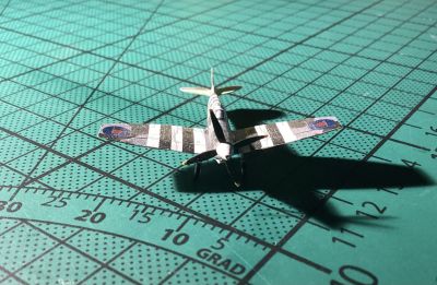 Supermarine Seafire Mk. III
Ech. 1/200
Recoloriage de Cafecomics d’une maquette de Bruno Vanhecke
Keywords: Supermarine Seafire